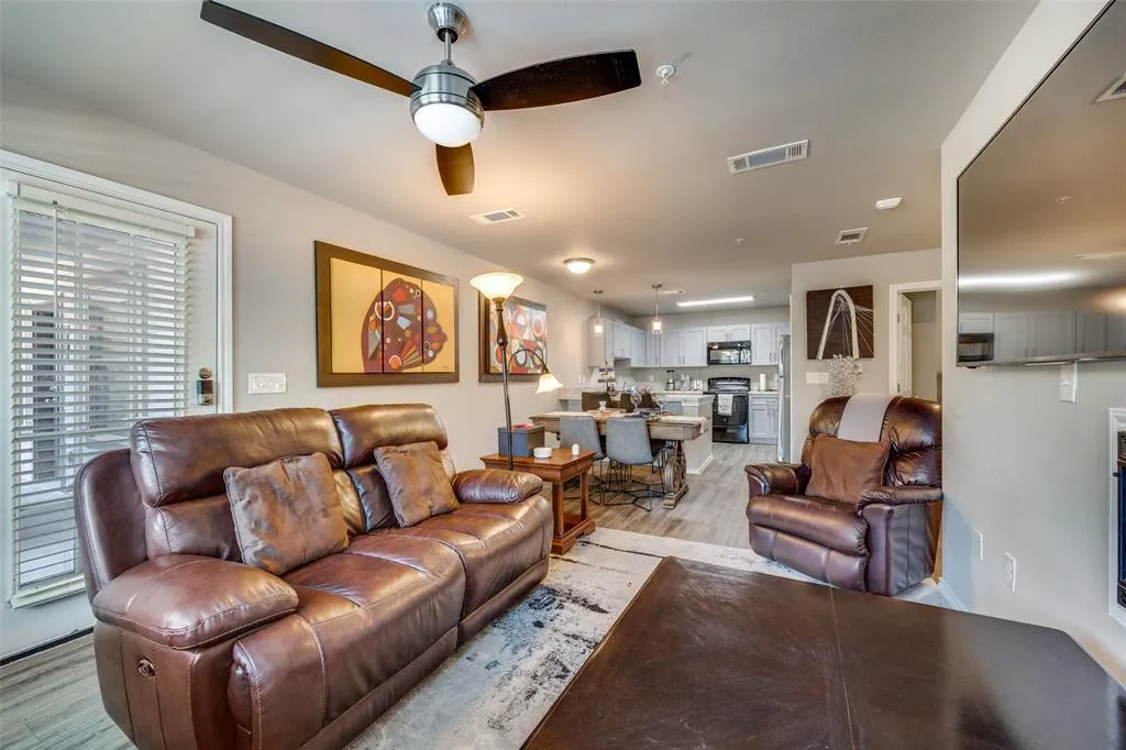6108 Abrams Road, #205