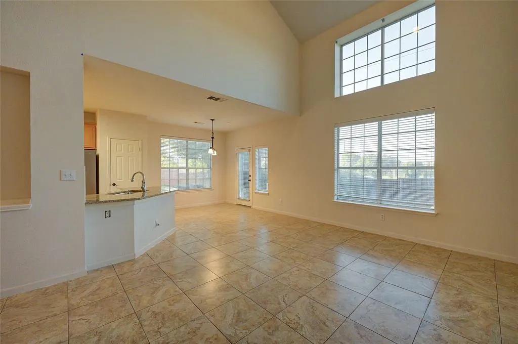 4567 Woodsboro Lane