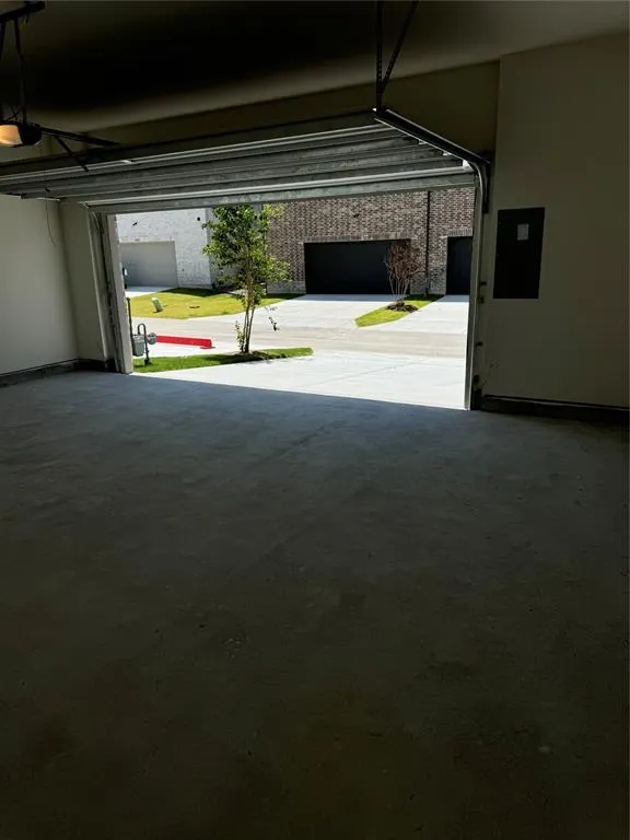 2821 Jacaranda Drive