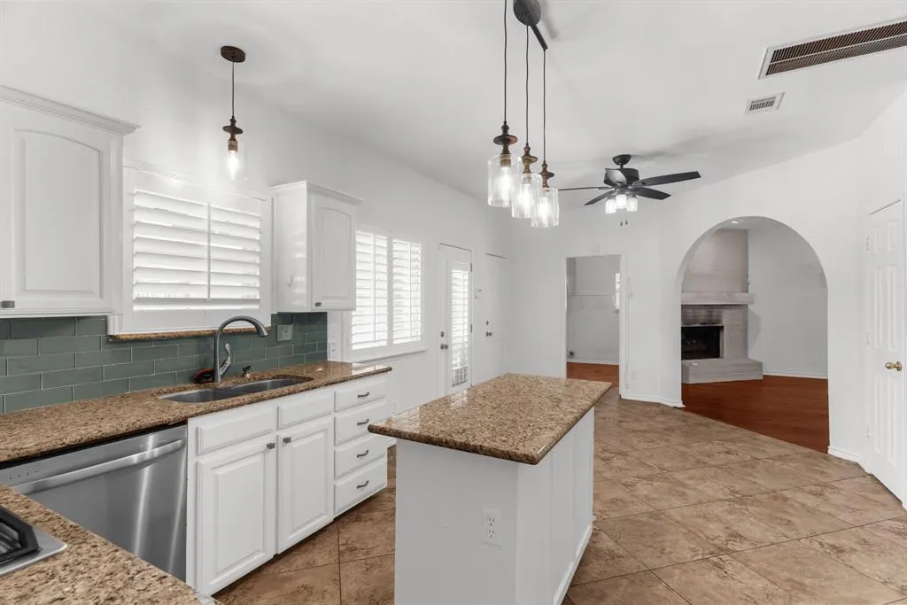 4805 Sunflower Drive