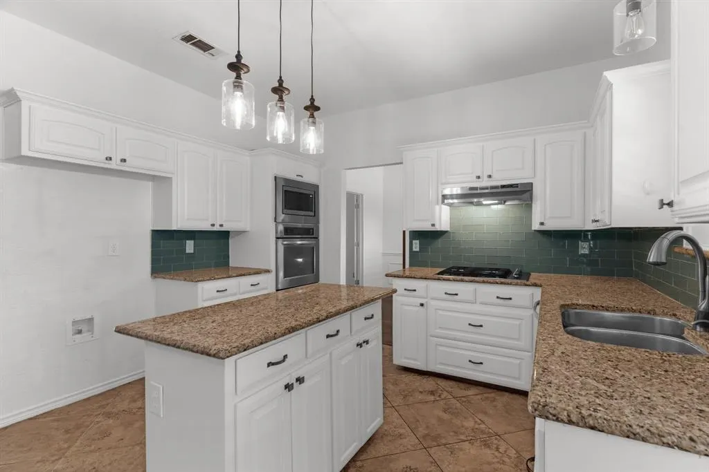 4805 Sunflower Drive