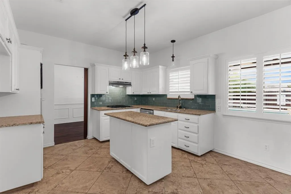 4805 Sunflower Drive