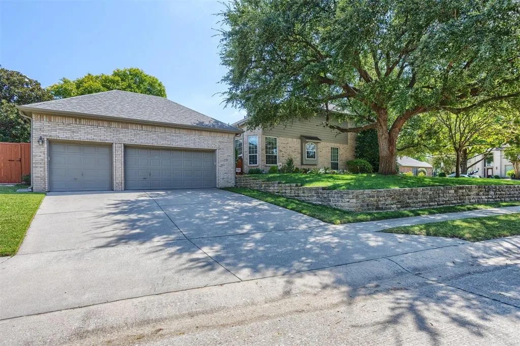 2924 Moss Creek Court