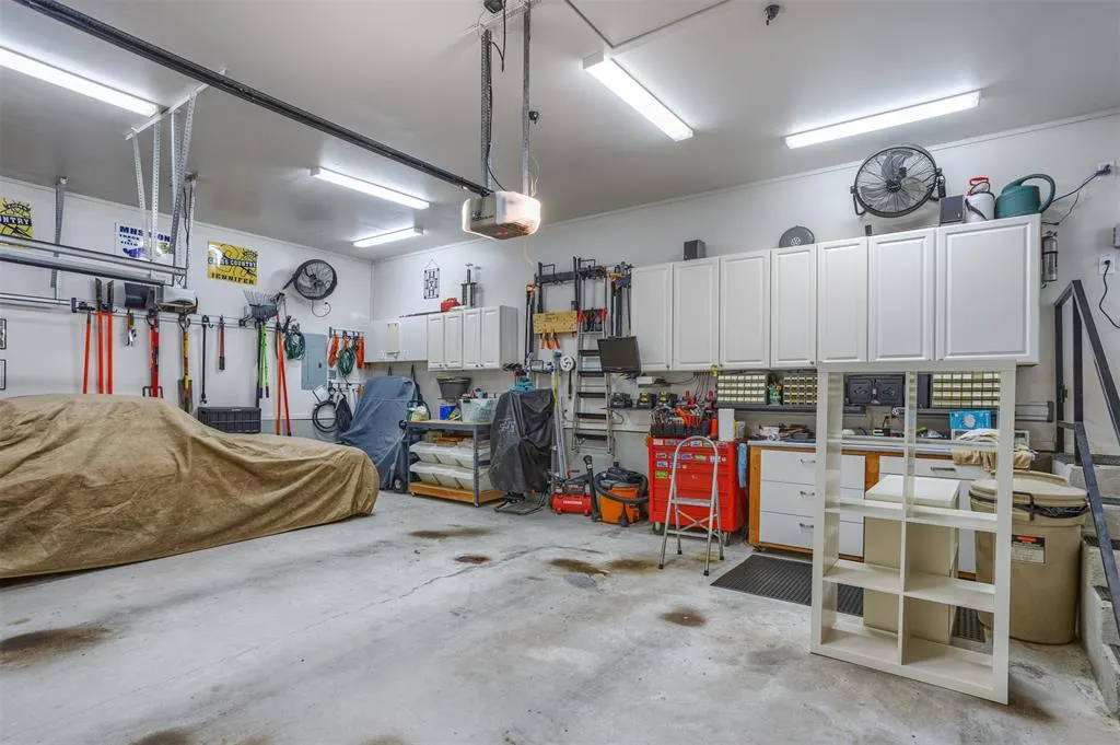 2924 Moss Creek Court