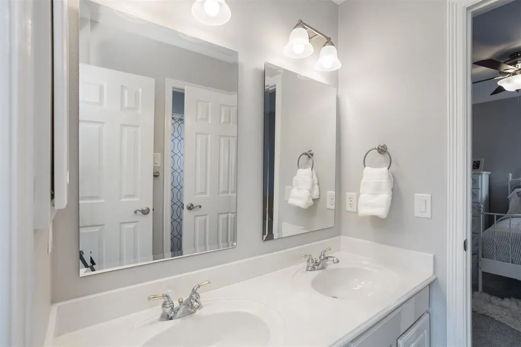 2924 Moss Creek Court