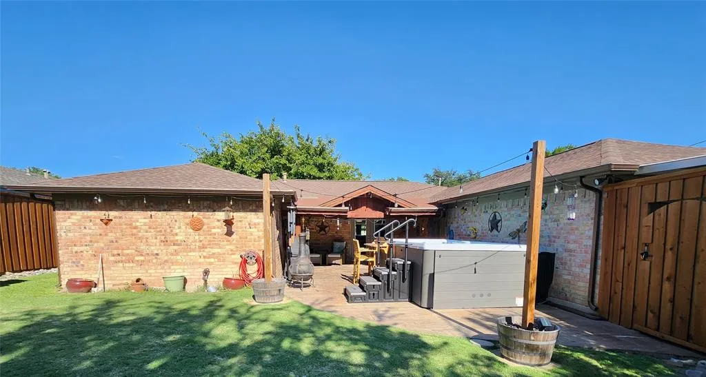 1023 Ridgefield Drive