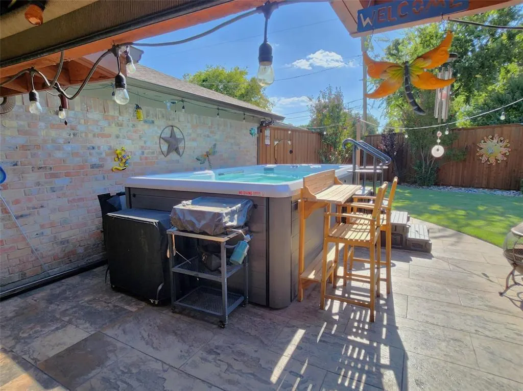 1023 Ridgefield Drive