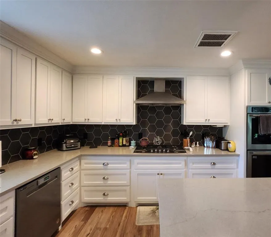 1023 Ridgefield Drive