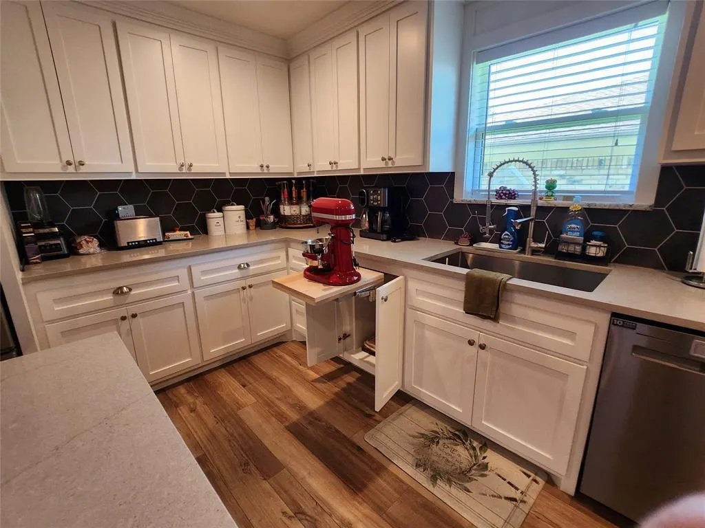 1023 Ridgefield Drive