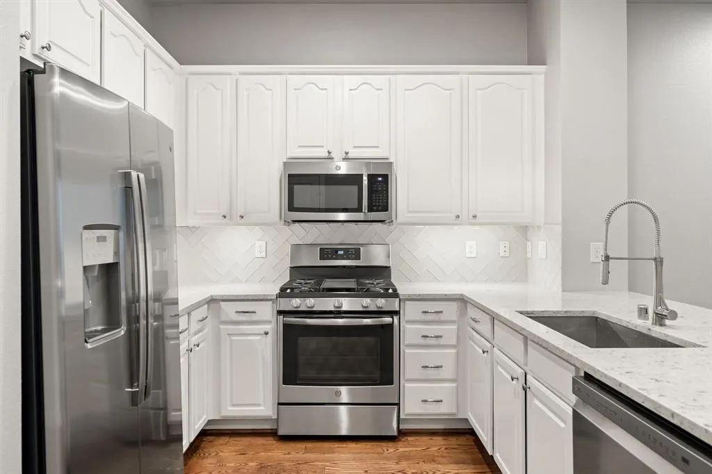 4315 Holland Avenue, #7