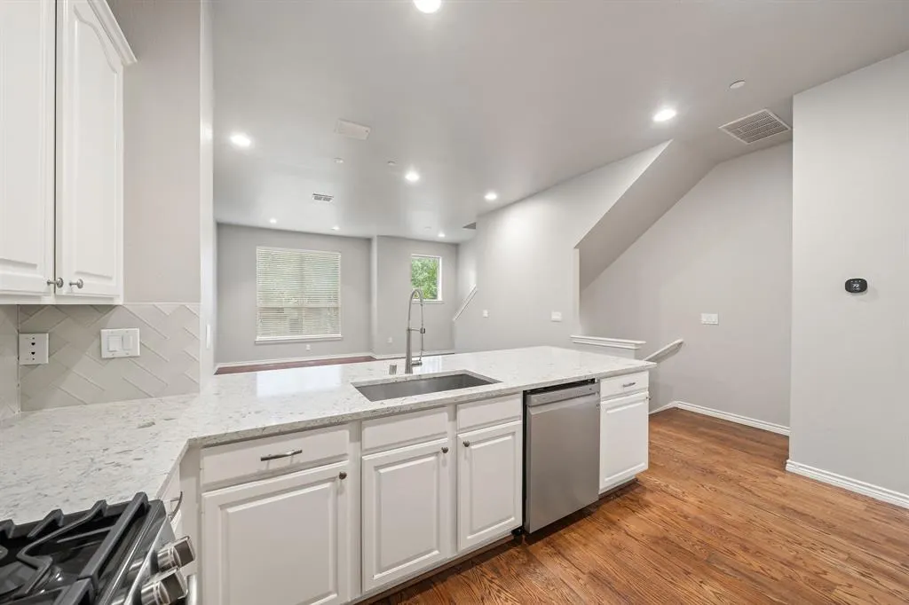 4315 Holland Avenue, #7