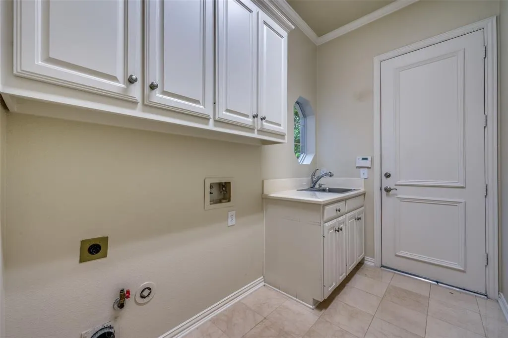 6 Fairway Drive