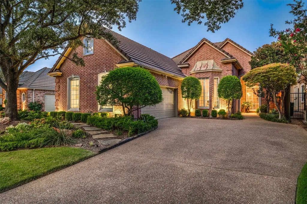 6 Fairway Drive
