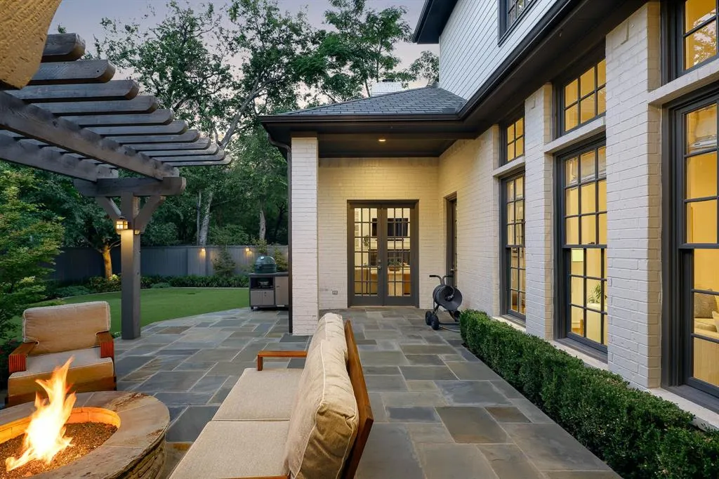 6236 Waggoner Drive