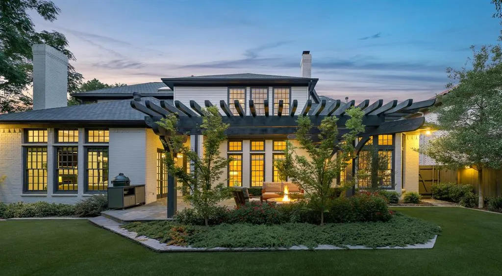 6236 Waggoner Drive