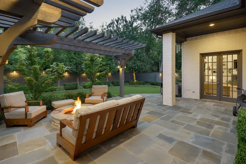 6236 Waggoner Drive