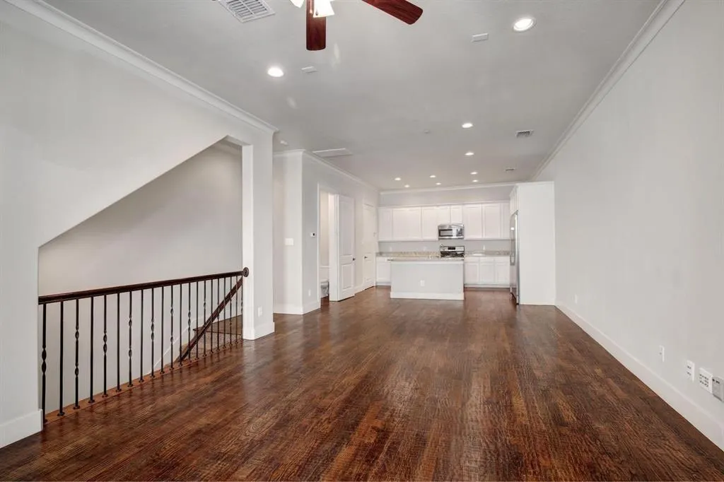4111 Rawlins Street, #201
