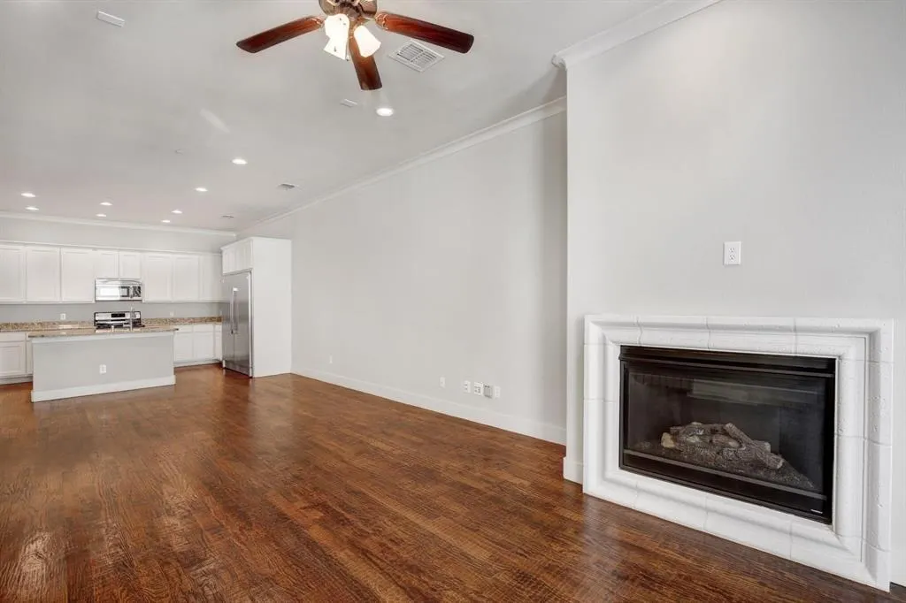 4111 Rawlins Street, #201