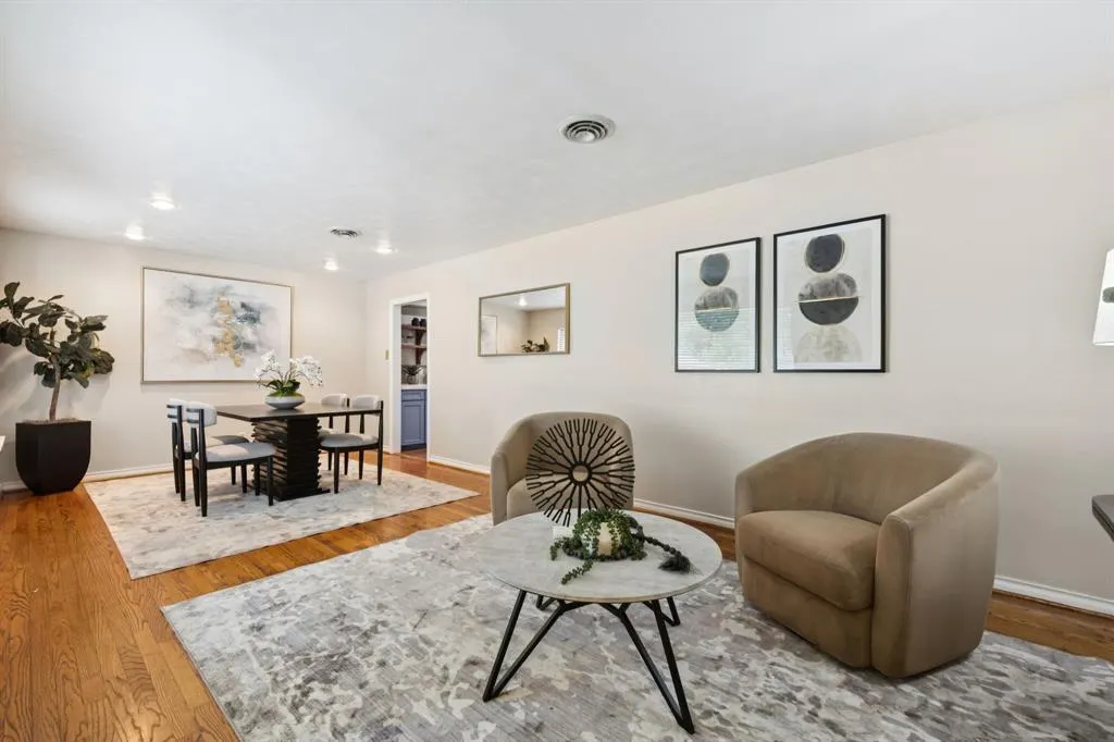 10519 Lakemere Drive