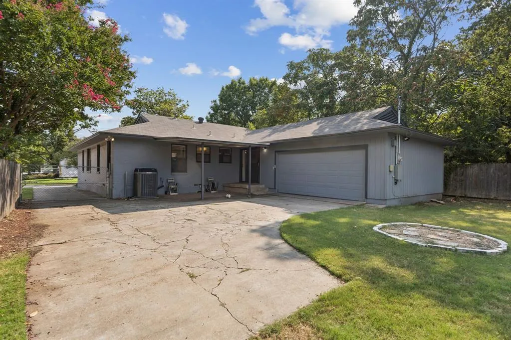 10519 Lakemere Drive