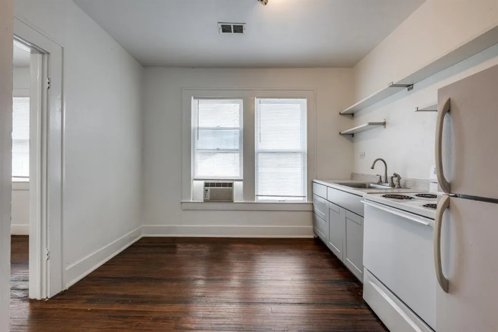 804 Sunset Avenue, #D