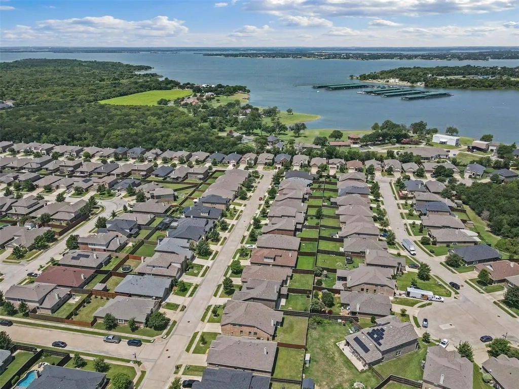 5120 Seashore Lane