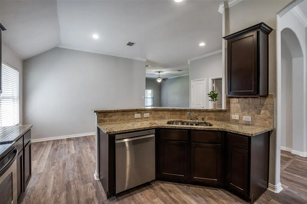 5120 Seashore Lane