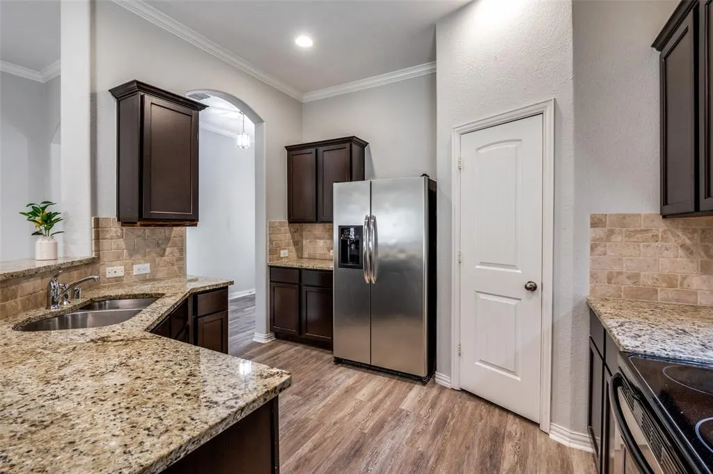 5120 Seashore Lane