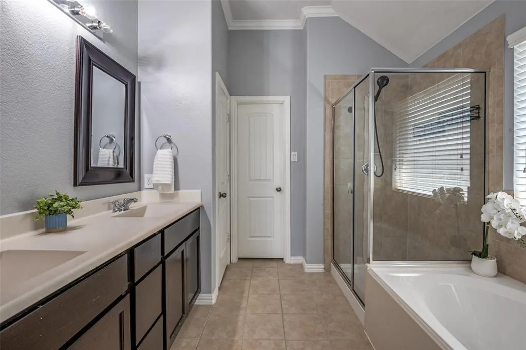 5120 Seashore Lane