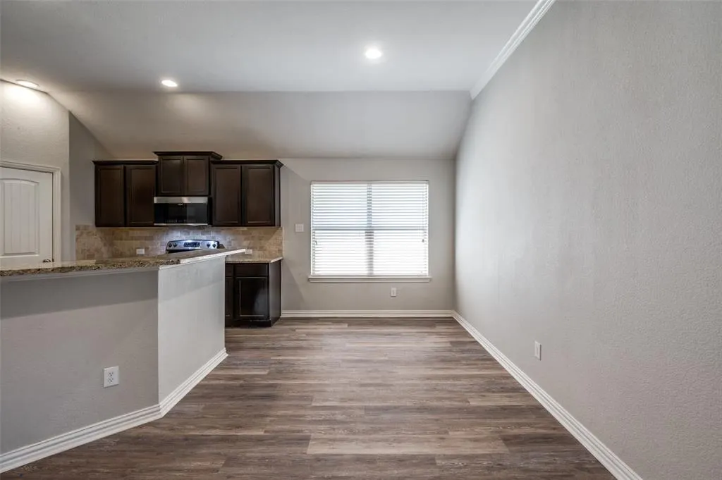 5120 Seashore Lane