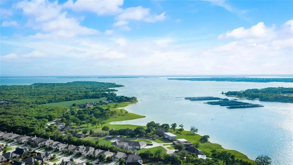 5120 Seashore Lane