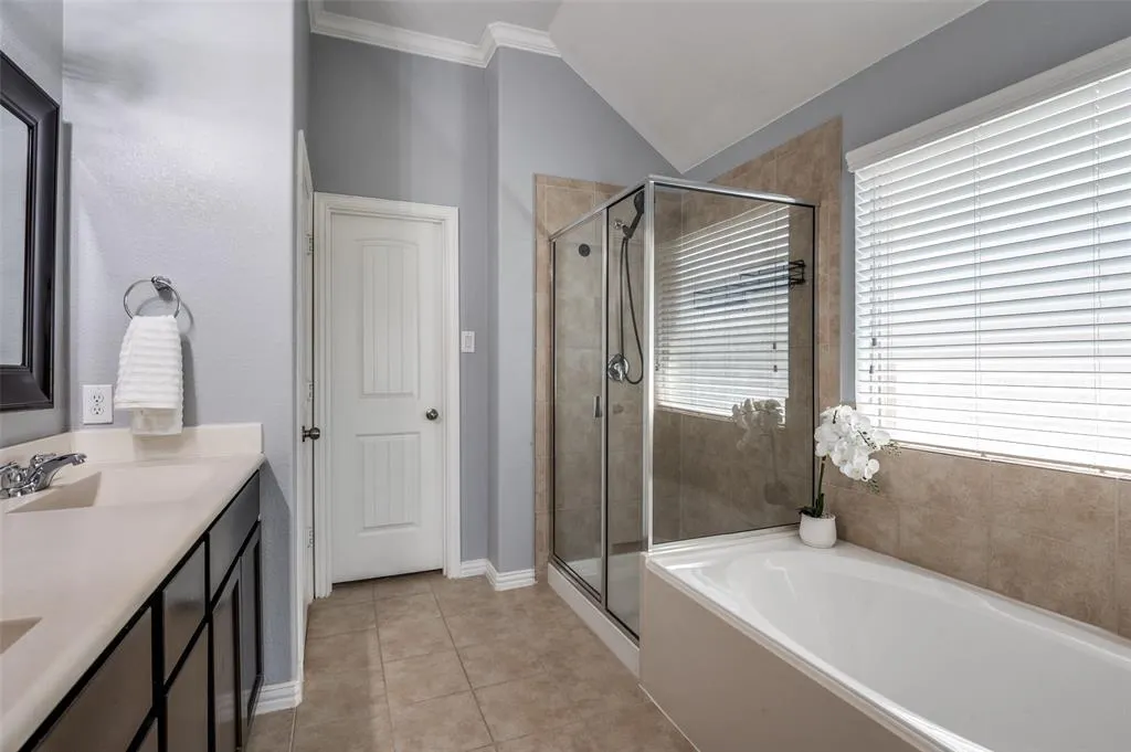 5120 Seashore Lane