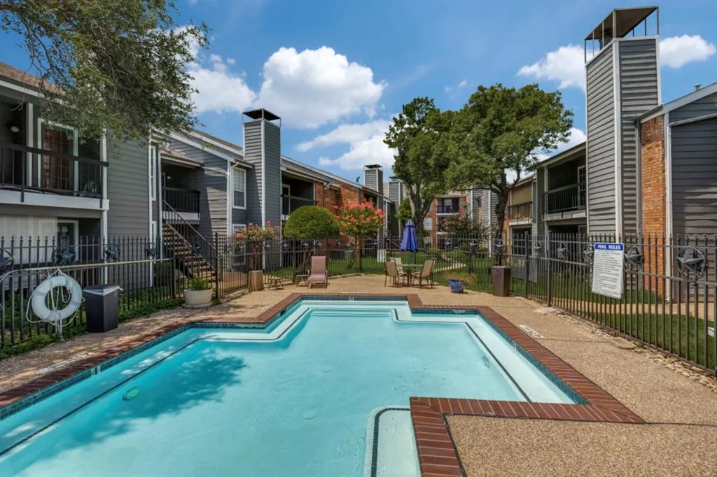18333 Roehampton Drive, #1017