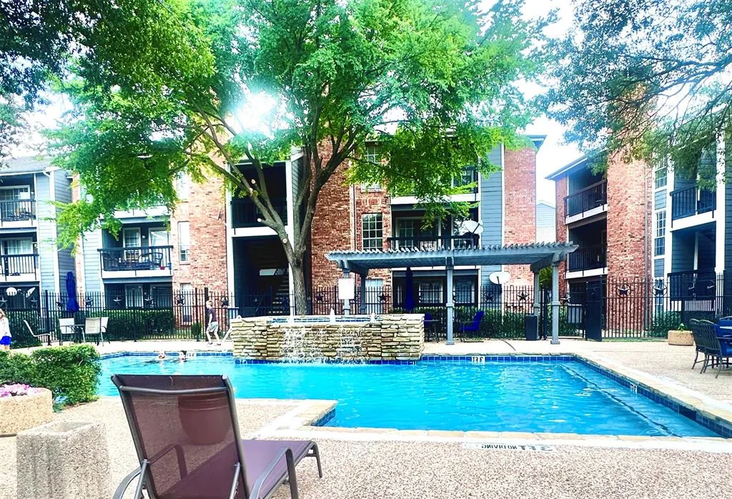 18333 Roehampton Drive, #1017
