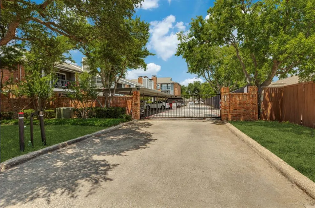 18333 Roehampton Drive, #1017