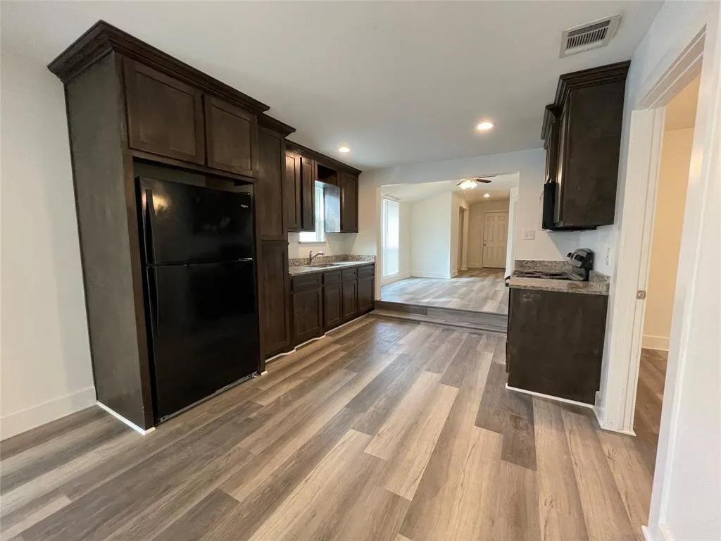 1411 Adelaide Drive