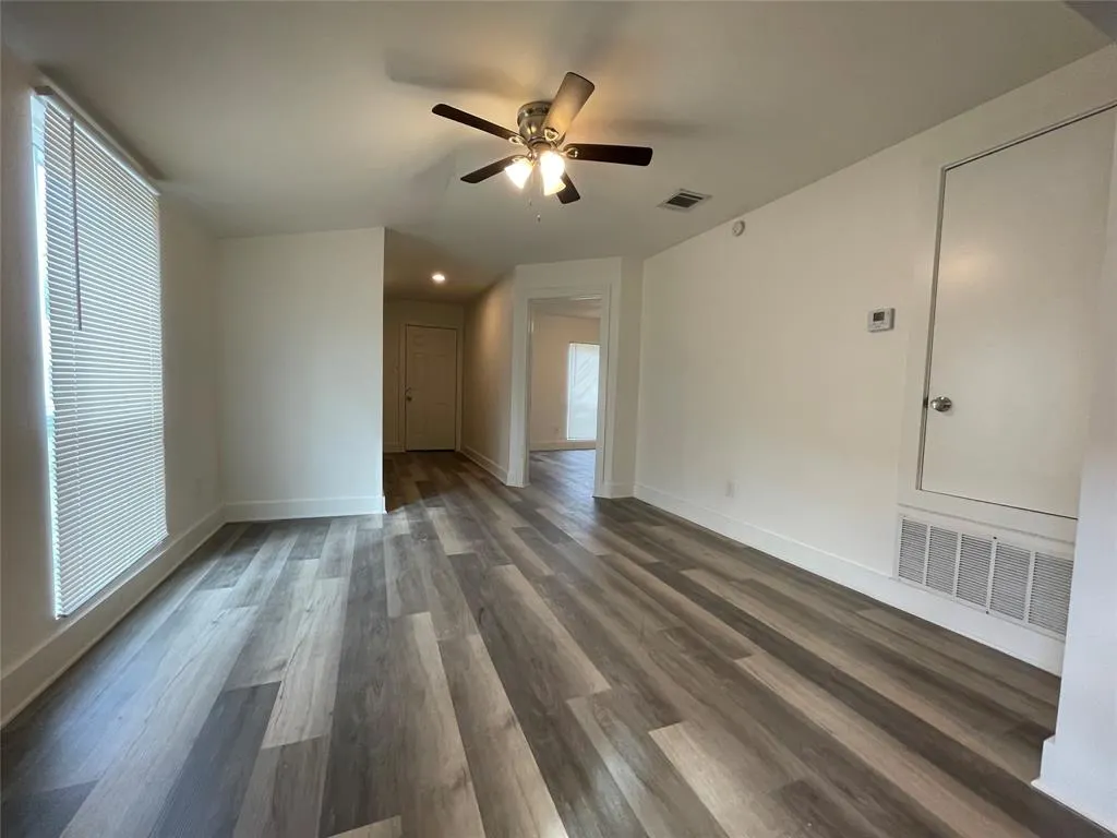1411 Adelaide Drive