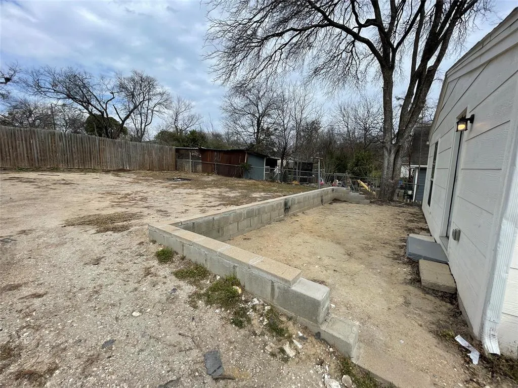 1411 Adelaide Drive