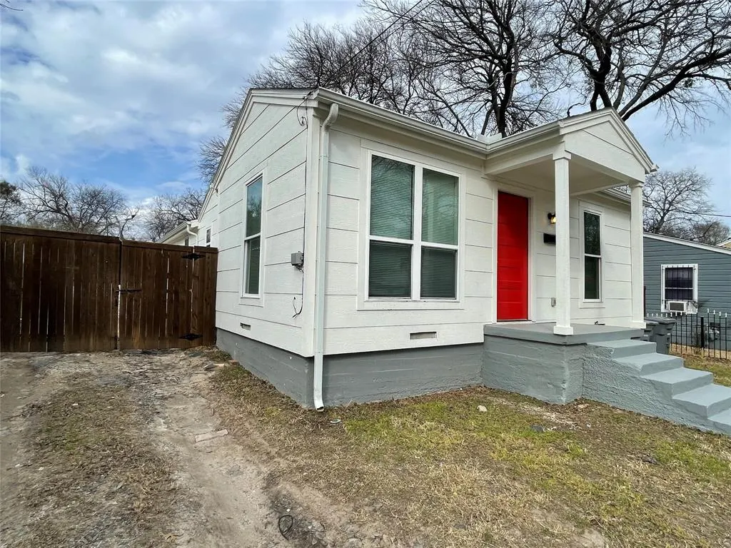 1411 Adelaide Drive
