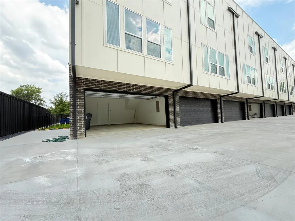 7207 Mohawk Drive, #308