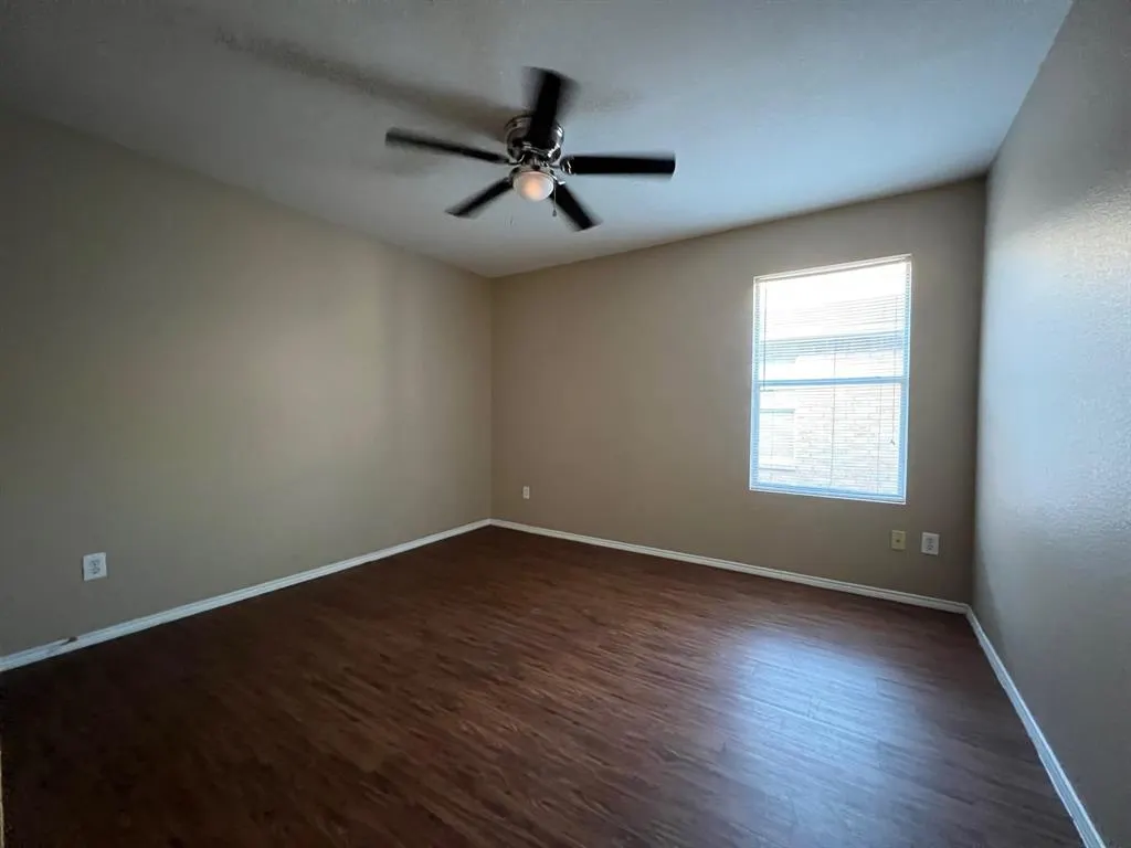 1512 Breeze Lane