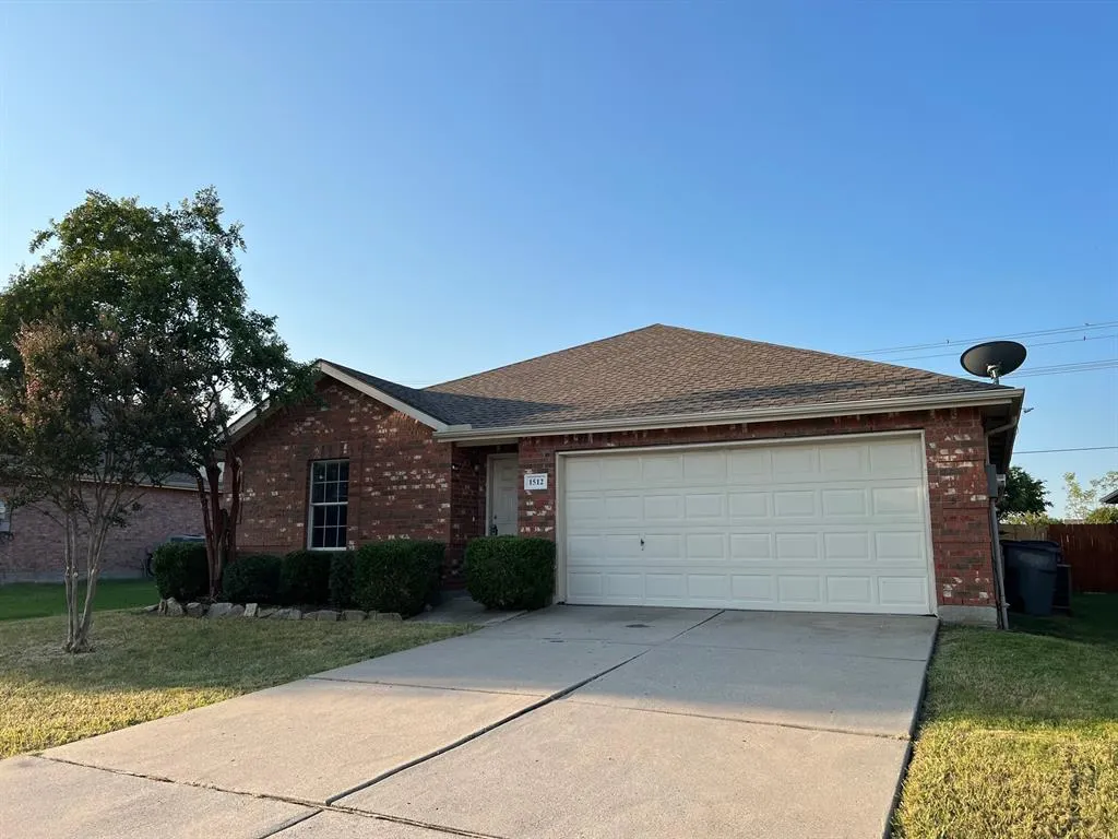 1512 Breeze Lane
