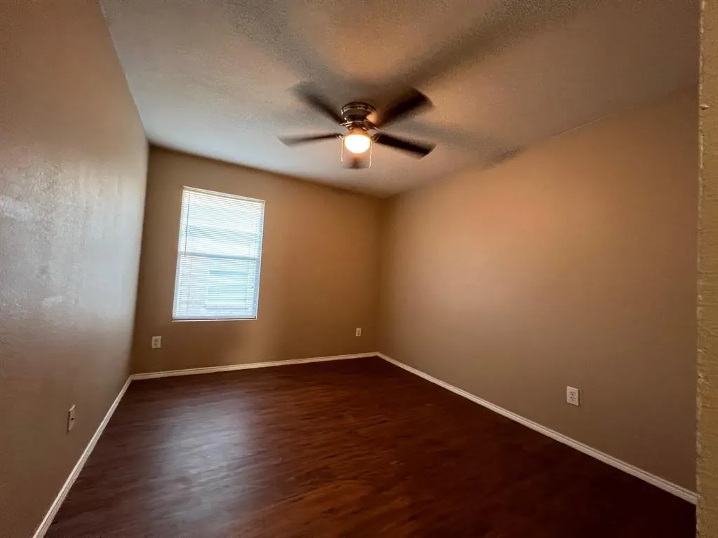1512 Breeze Lane