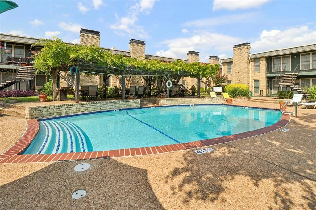 7731 Meadow Park Drive, #120