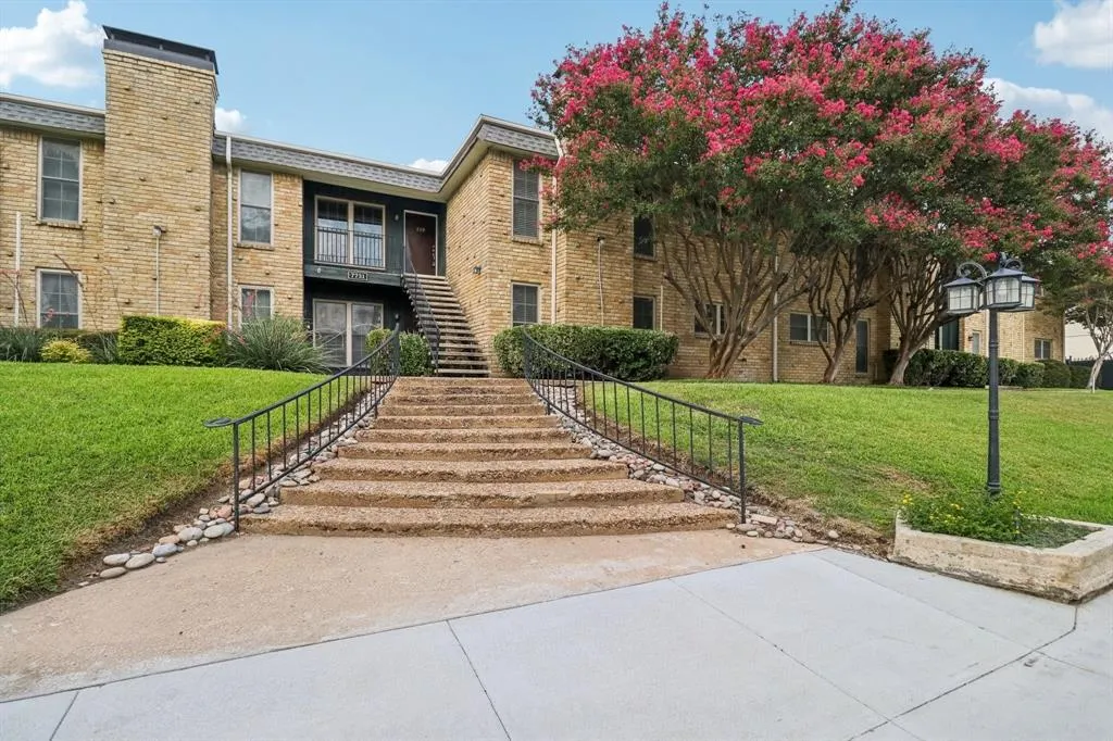 7731 Meadow Park Drive, #120