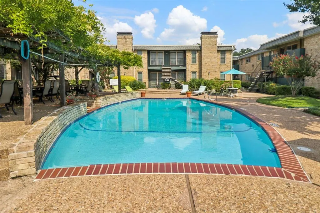 7731 Meadow Park Drive, #120