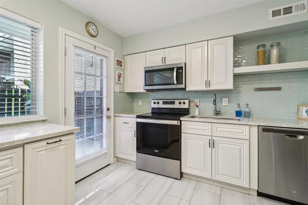 7731 Meadow Park Drive, #120