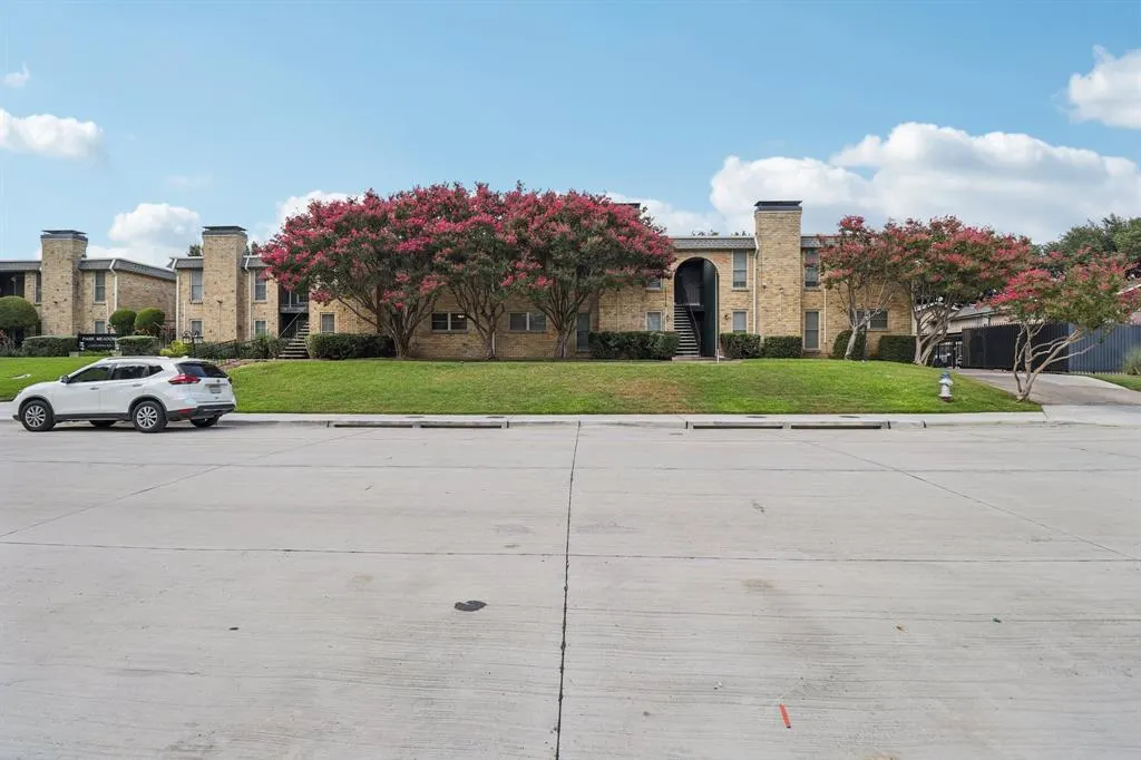 7731 Meadow Park Drive, #120