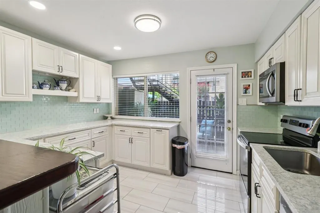 7731 Meadow Park Drive, #120