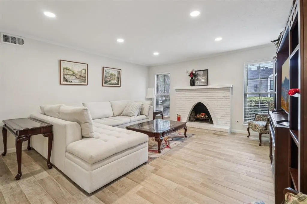 7731 Meadow Park Drive, #120